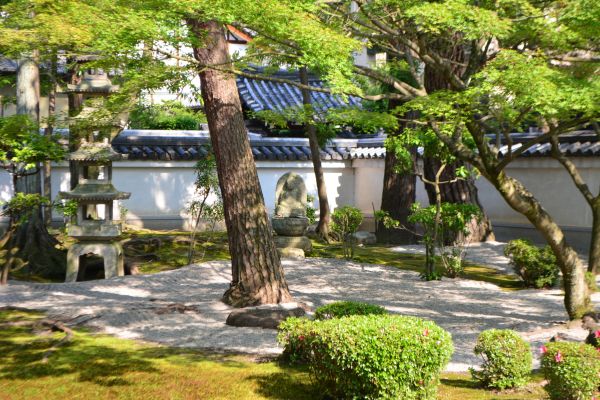 Zen Garden Landscaping in Glenview