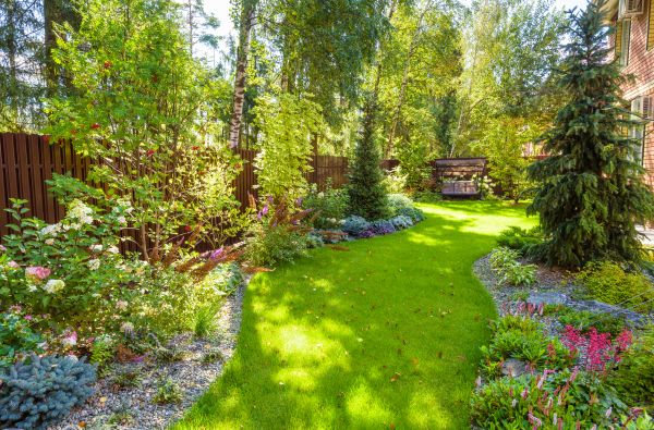 Monthly Garden Maintenance in Glenview